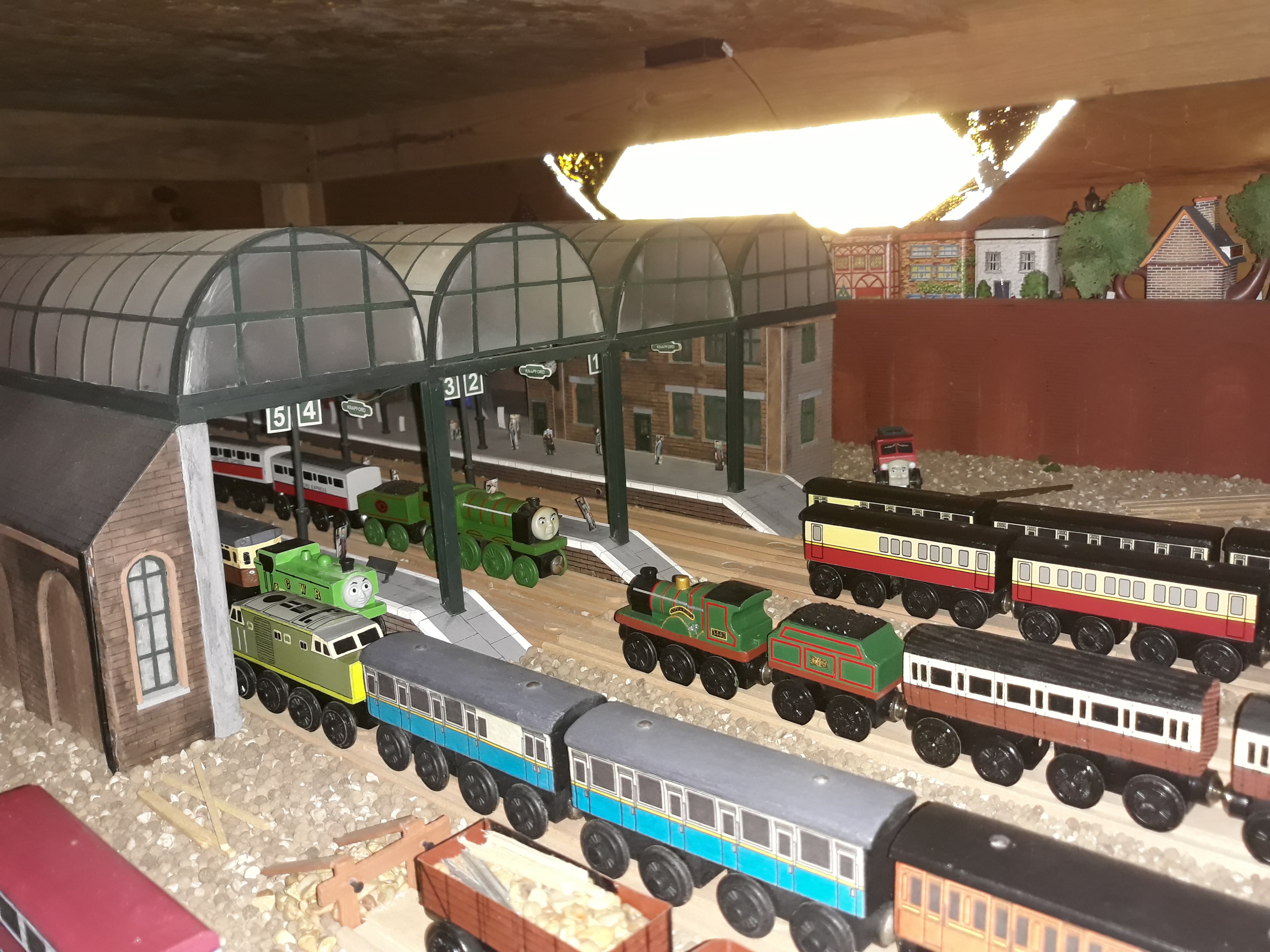 Thomas wooden railway station cheap