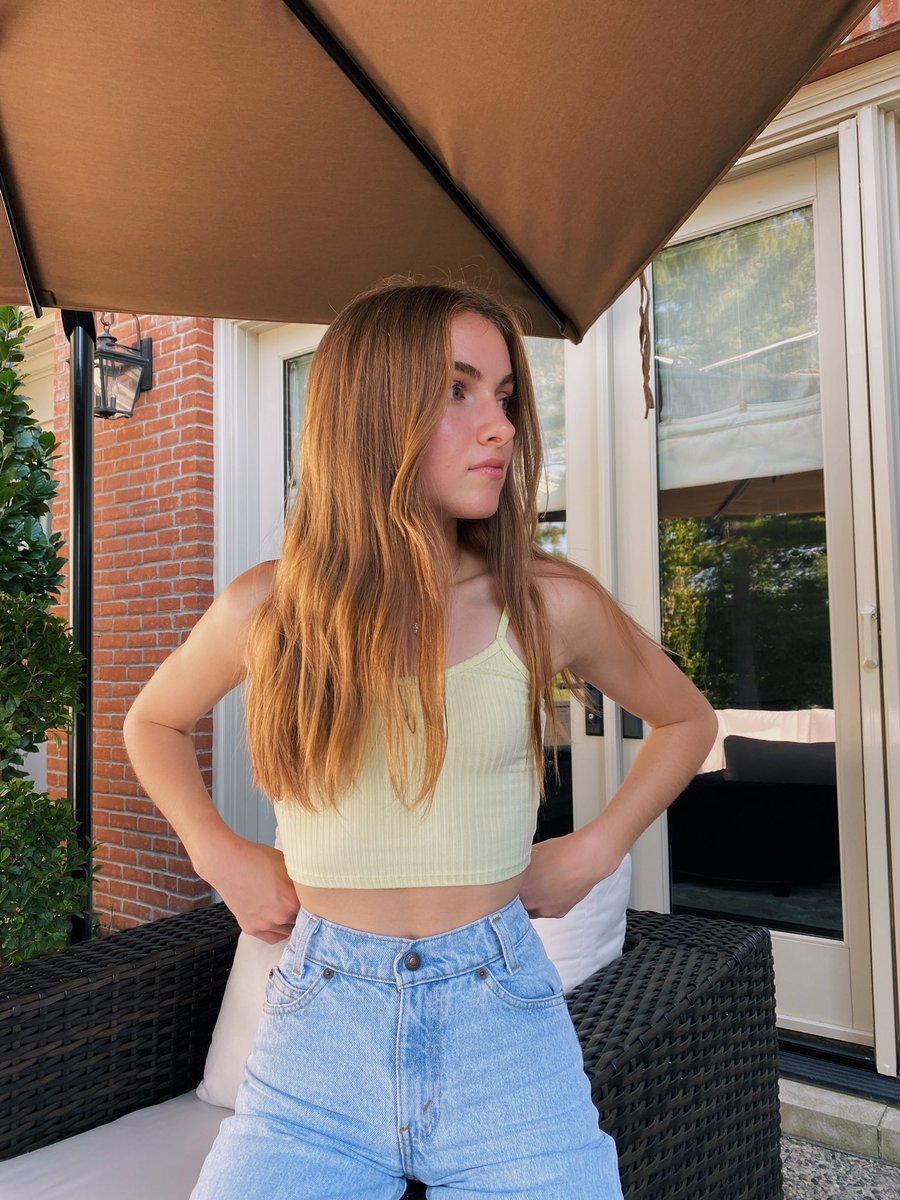 LaurenOrlando's tweet photo. oh god she’s playing dress up in her backyard again https://t.co/KJqCyI6hDe
