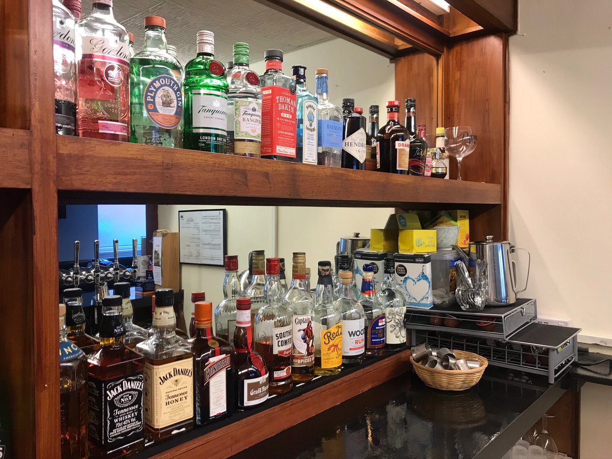 suttonmasonic's tweet image. Today the bar has been deep cleaned, glasses all washed, fridges cleaned, stock all checked, all shelf’s have been wiped, the floors been swept and washed and had a general tidy up. 🍺