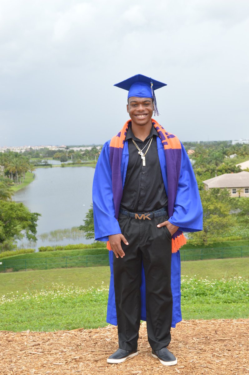 rjcw2002's tweet photo. On to the next chapter ๐ #late #graduated2020 https://t.co/5ZYAP7QKl5