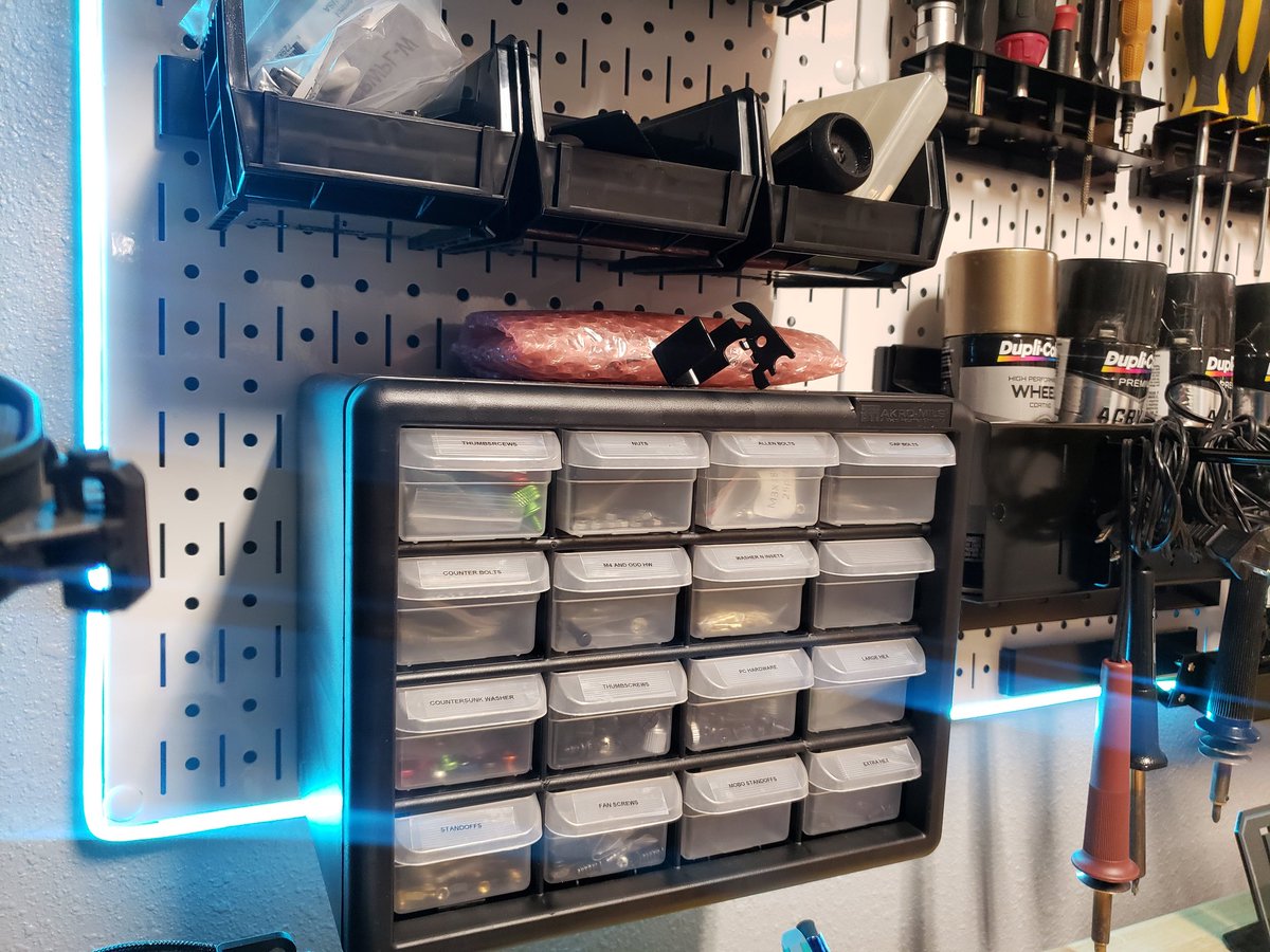 EnviousMods's tweet image. Getting the more commonly used PC hardware in the new @WallControl bins for easy access!

#wallcontrol #pegboard #metalpegboard #organization #pc #hardware #enviousmods #pcmodding