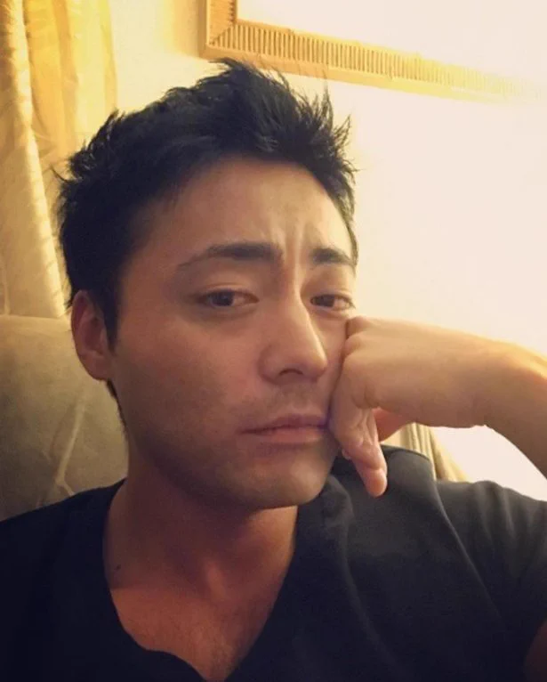 @Yurukuyaru @Tallrcher 山田孝之に見えたわ… 