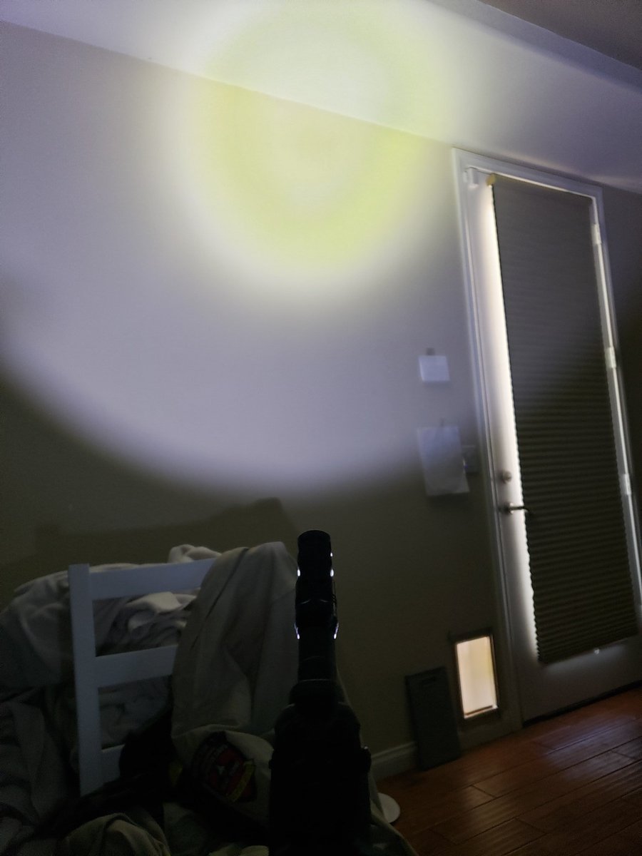 mileslong4real's tweet photo. 200 lumens is good but 850 lumens is way better ๐๐๐ค๐ค๐คฉ๐คฉ๐๐ thanks loving my new LED replacement lamp ๐ค๐ค #lettherebelight #surefire #vegas #livingmybestlife #awesome #walloflight #lightdominance #lumen #brighter #brighterisbetter https://t.co/KhNnya5c1S