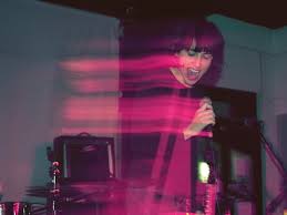 Triste noticia: hoy murió <a href="/Rosarioblefari/">Rosario Bléfari</a>.
Cantante, actriz y escritora argentina, fue uno de los pilares femeninos de los 90, cuando lideró el grupo #Suarez y protagonizó el film #SilviaPrieto.
Símbolo de la cultura indie. Artista total de muchos proyectos.
#RosarioBlefari #QEPD