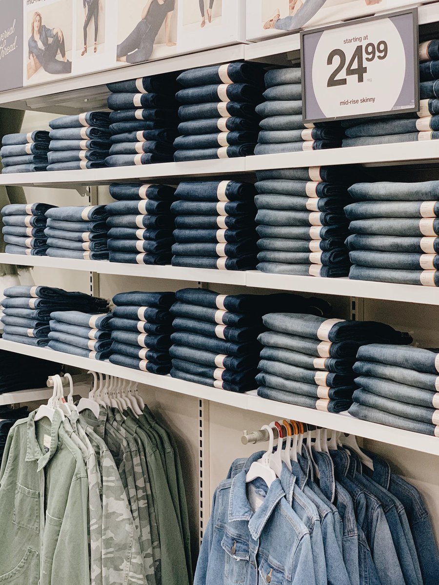 aprovencalvm's tweet photo. Have you ever seen something so pretty? 🤩 The Style team is killing these denim folds lately. Women and men’s denim ready to grab for back to college season! 📚✏️ #T2530 #WorkSomewhereYouLove #TeamTarget 🎯 https://t.co/hYHUqURjyZ
