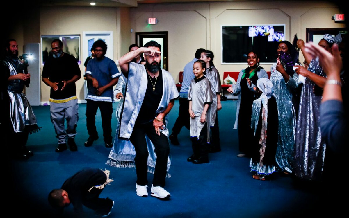 iuiclosangeles's tweet photo. Happy New Moon everyone! We work hard, we play hard! It's a great feeling to keep God's laws and be in the company of true, faithful family!

Psalms 133:1 "[[A Song of degrees of David.]] Behold, how good and how pleasant it is for brethren to dwell together in unity!" https://t.co/ZhTfC6ZadR