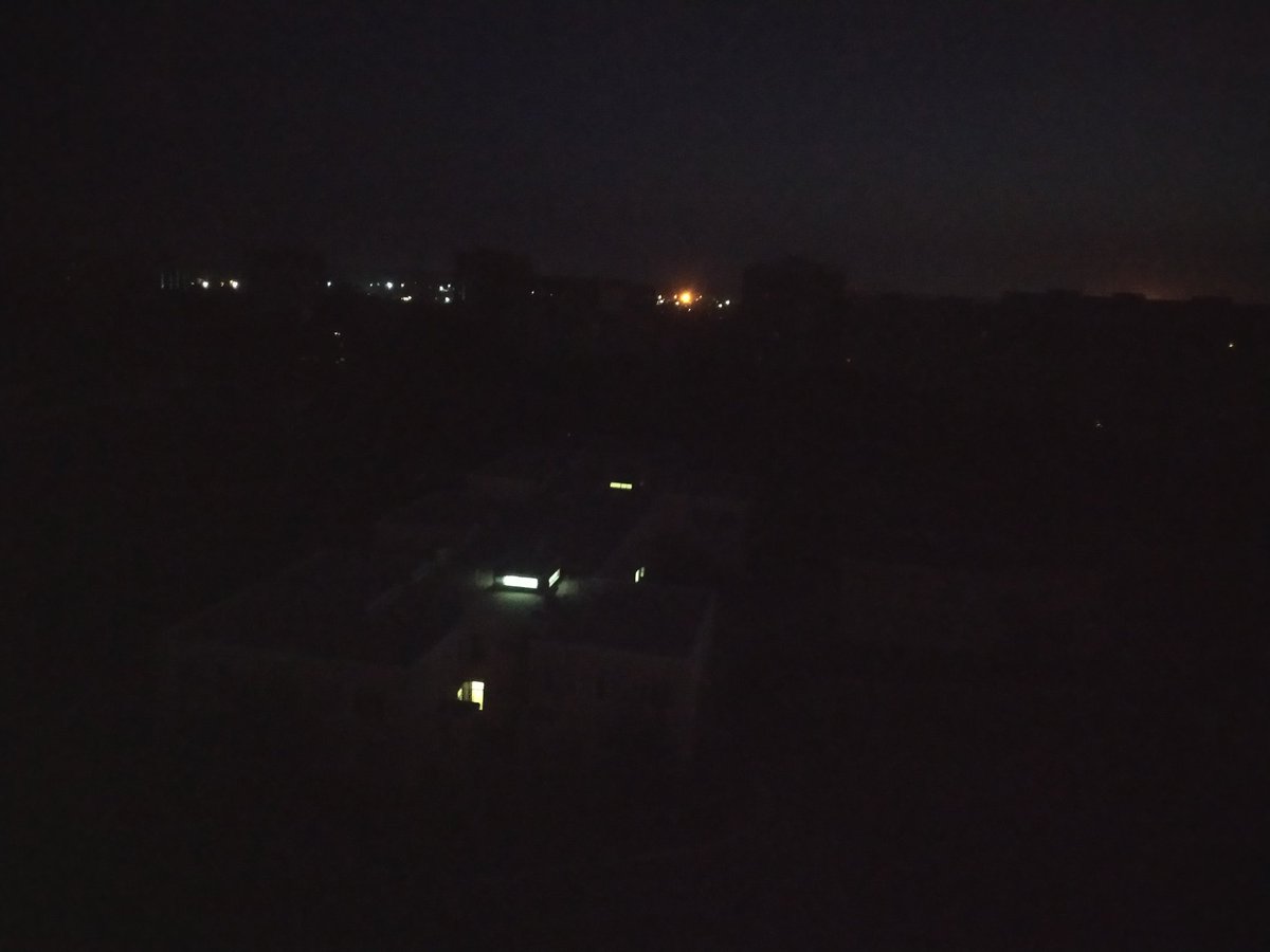 VovanMayak's tweet photo. @gey_esenin  у вас тоже отключили свет? https://t.co/WIuQDWqLqJ