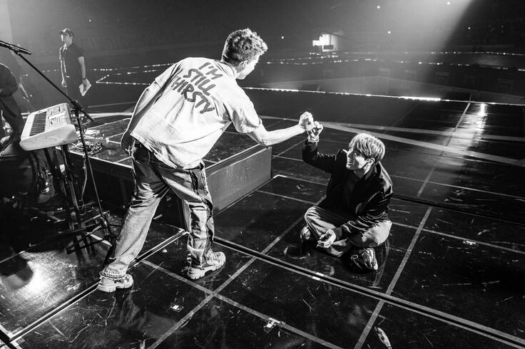 bangtan_fiz's tweet photo. @charlieputh Why They're trying to destroy the friendship between jk and charlie.๐ญ๐ซ the bullying and harassment from other armys wasn't necessary. they're giving us a bad name #BTSARMY #B5S @charlieputh @BTS_twt https://t.co/tVSoCslMUJ