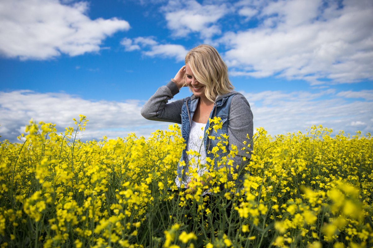 chelseaboonstra's tweet photo. @CanolaGrowers This photo might be a couple years old but it’s by far my favorite canola picture. (As you can tell by it being my profile picture for the past three years!) https://t.co/b74xabR4cR
