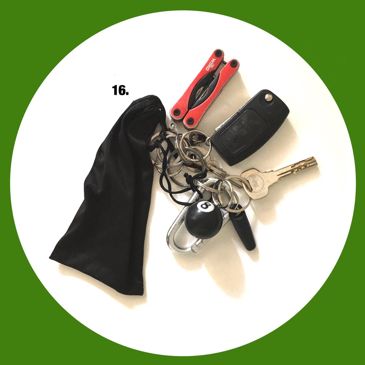 CrystalPalacePK's tweet photo. Look at Cyril’s haul of keys found over the past few months #CrystalPalacePark Recognise your bunch? Email: enquiriesbromley@idverde.co.uk to arrange a time to collect from the info centre #CPPic #Cyrilfinds https://t.co/0IcwSfxapM