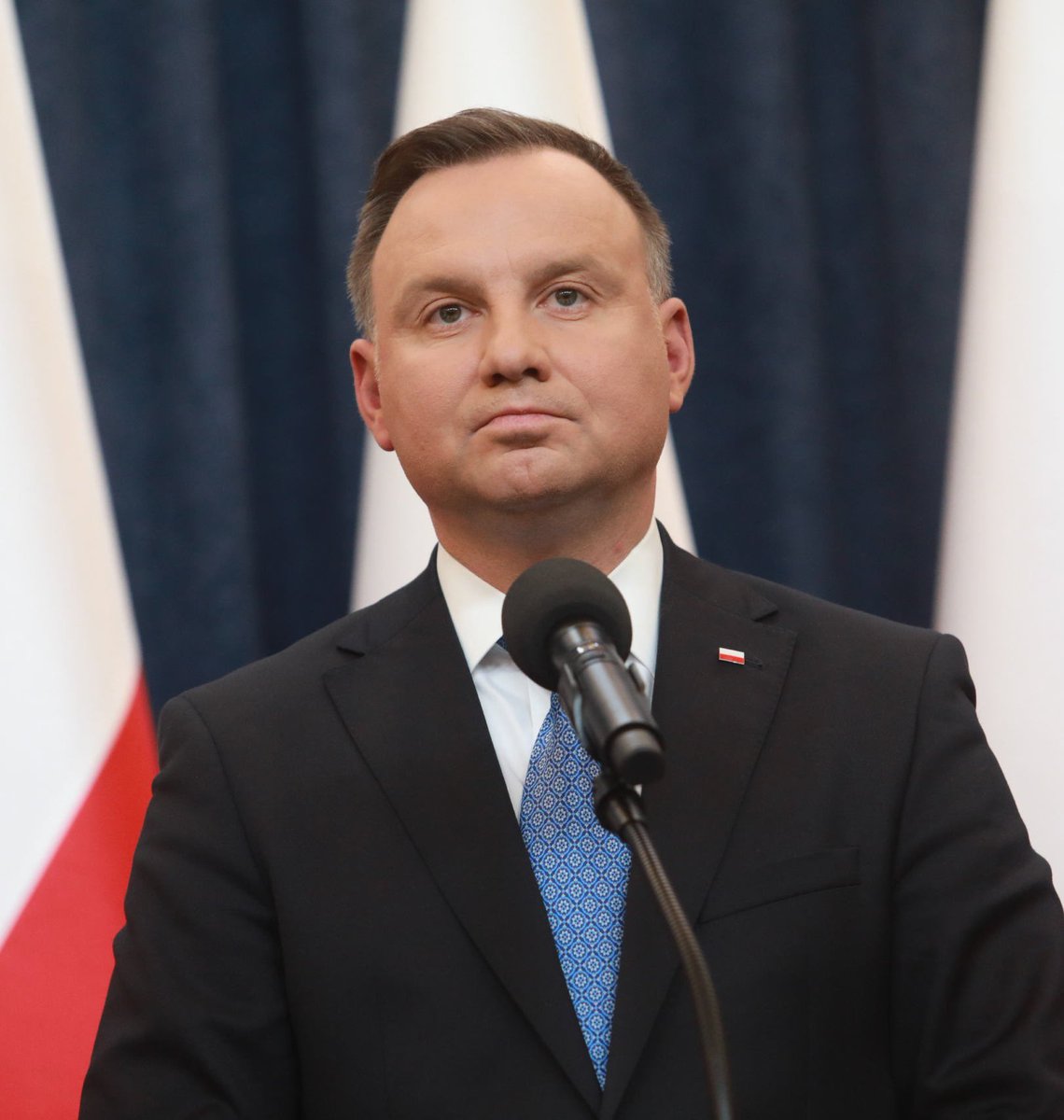 x_igor_'s tweet photo. mój sim vs sim wygenerowany automatycznie https://t.co/1JscOFqgmd