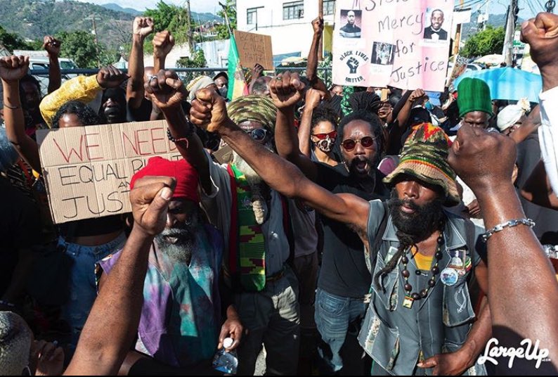 SOLIDARITY ⁣
🖤🇯🇲✊🏿⁣⁣⁣
⁣⁣⁣
📸 : @MarteiKorley 

#OneLove #Jamaica #United #BLMjamaica #BlackLivesMatter #BLM #KingstonJamaica #Justice #Change #Hope #GeorgeFloyd #AhmaudArbery #SandraBland #EricGarner #EqualRightsAndJustice #SusanBogle #StopPoliceKillings