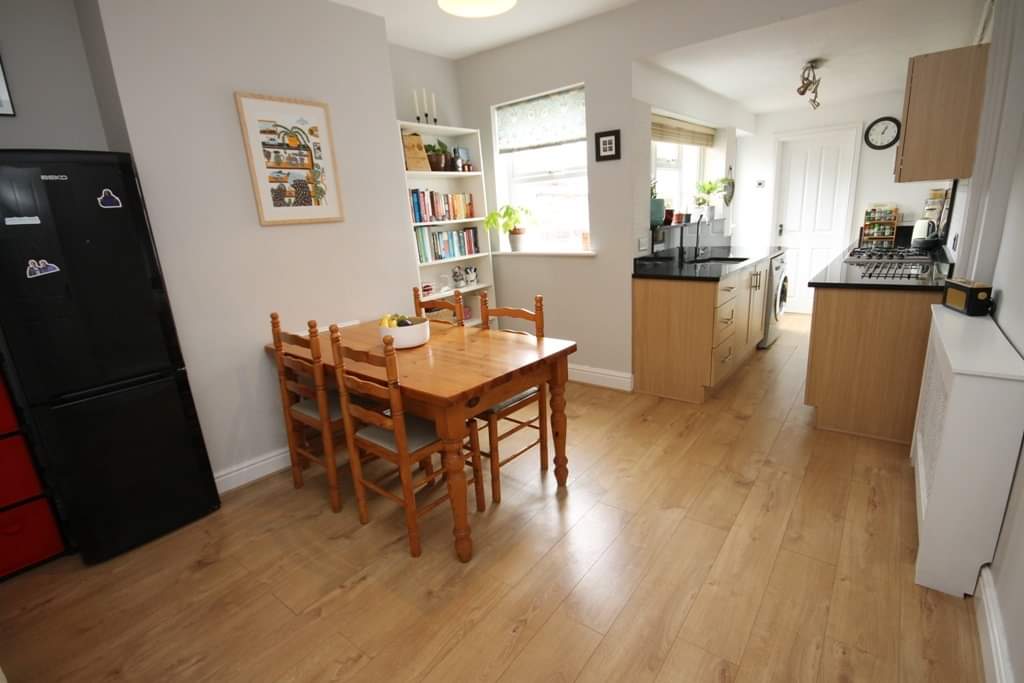HXWorcester's tweet photo. Fantastic #newinstruction to start off the week in #Barbourne #Worcester. #Victorianproperty has bags of character.  #HomeXperts to book a viewing: 01905 630600.  #Noonwardchain
 #WorcestershireHour https://t.co/uXte2JnD2g