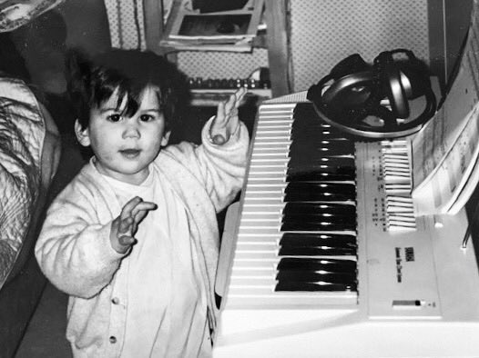 Stone Van Brooken tweet media