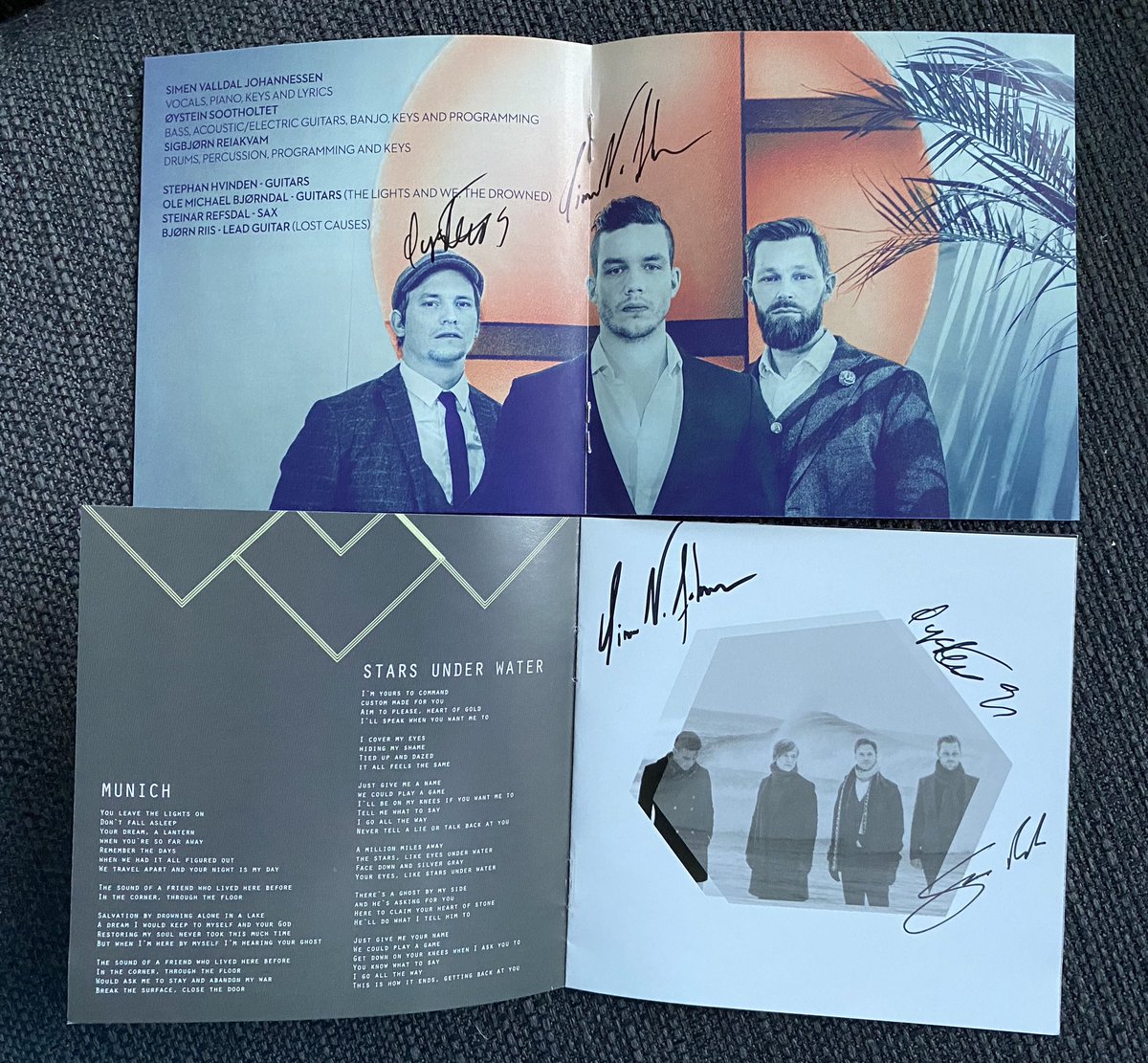 BestofProg's tweet photo. Today two absolutely fantastic albums arrived from Norway. #OAK and the two albums #Lighthouse and #FalseMemoryArchive. Highly recommended! Bonus, they where signed. Appreciated, thanks! https://t.co/j4BNzTVF7E