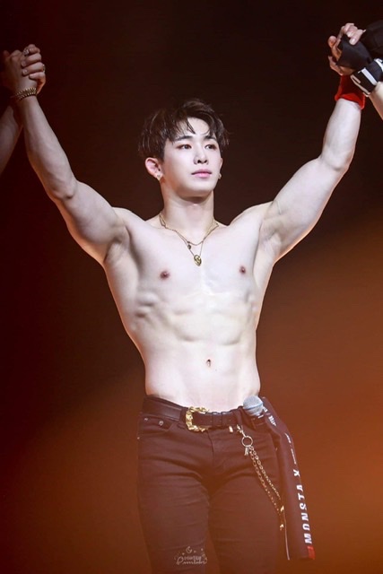 youssouf_sofia's tweet photo. #MONSTAXinParis
Un an jour pour jour . Un concert inoubliable Love u ๐๐ @OfficialMonstaX @MONSTAX_FR ย @monstaxfrance @official__wonho @Wonho_France @SHOWNU_FR @kihyun_france https://t.co/8ltjvXAFS0