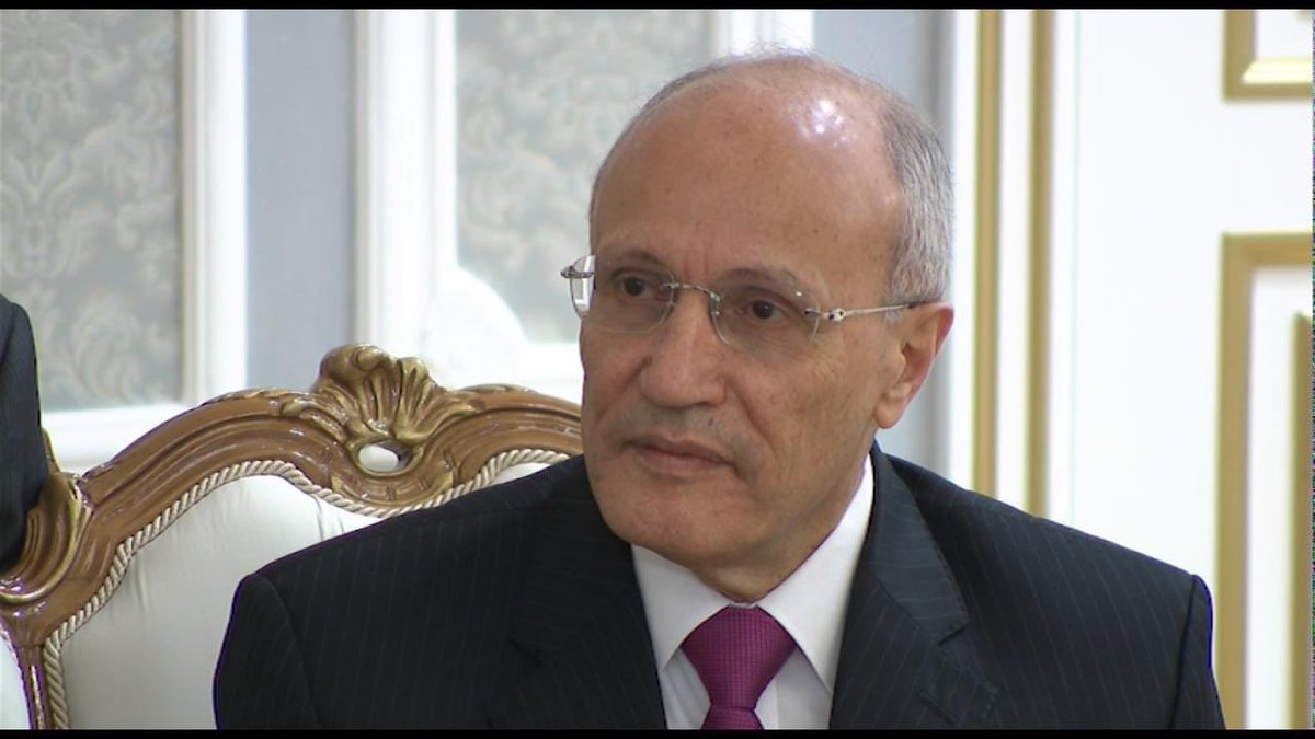 وداعاً أخي الأكبر #الفريق_العصار قلبي يعتصر لفراق أخي الأكبر الفريق محمد العصار وزير الإنتاج الحربي، الذي فارقنا مساء اليوم، ورحل إلى خالقه، بعد صراع مع المرض.
 الفريق العصار بالنسبة لي قدوة ونموذج.. قائد عسكري عظيم، أفنى حياته في خدمة وطنه وأمته العربية.