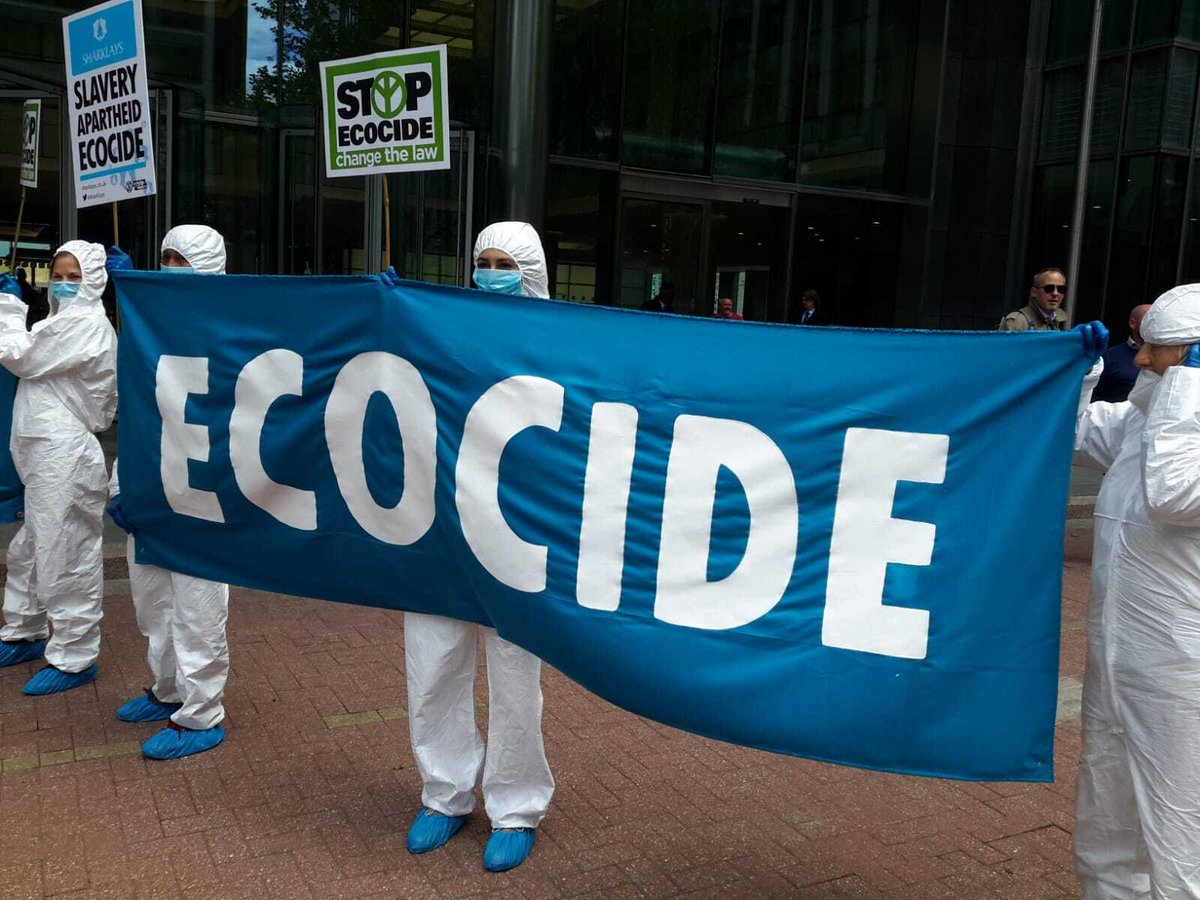 EcocideLaw's tweet photo. Spoof Sharklays  site launched with stunt at Barclays HQ today - we were there!
video: https://t.co/WpXBquGOiq
#ExtinctionRebellion 
#DAPL 
#NoDAPL https://t.co/uHBJIzNLPQ