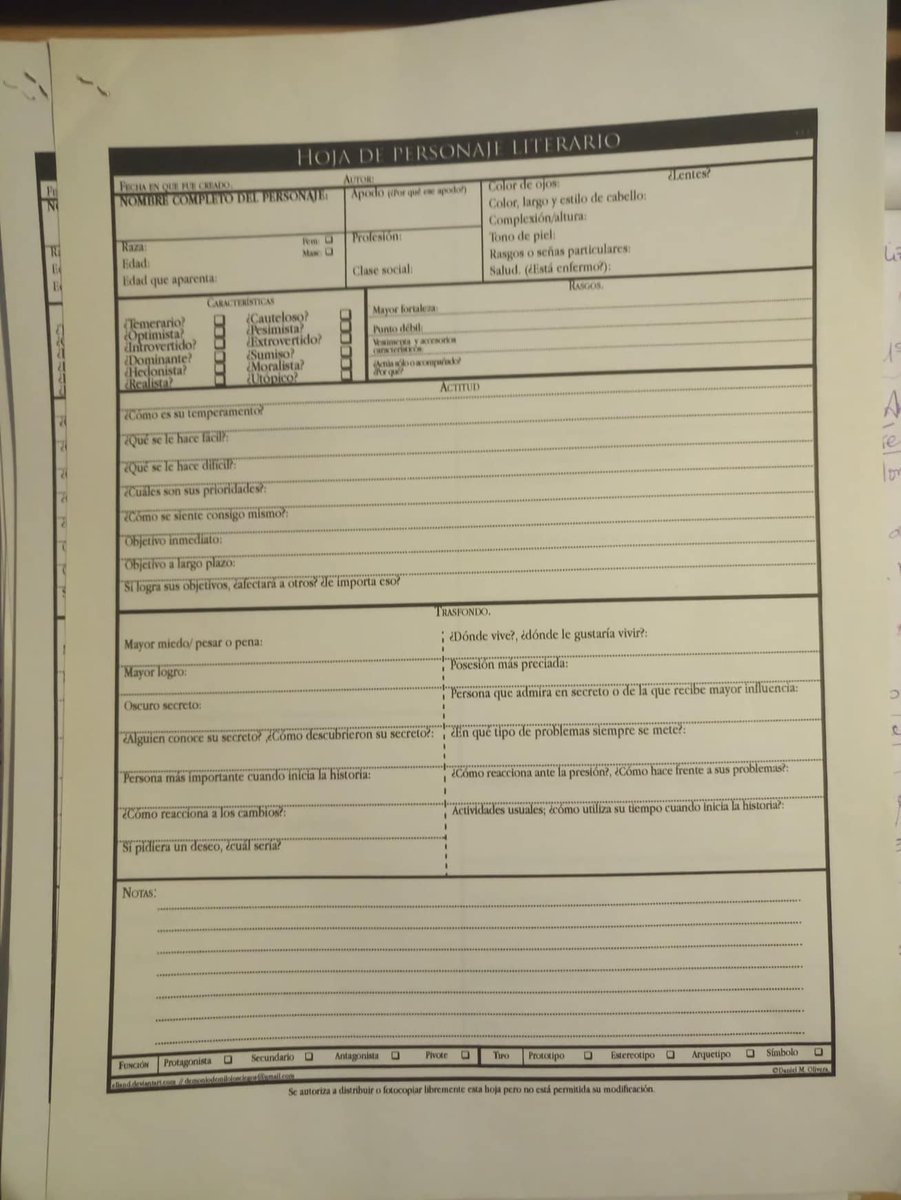 AndreaMilano's tweet photo. Aunque los personajes de mis novelas tienen sus fichas virtuales en el Scrivener, siempre es útil armar una ficha en papel para cada uno. Encontré estas #charactersSheets, que tenía guardadas por allí y que nunca antes había usado... #VeremosQuéTal ☺🧐✍ https://t.co/VECwv0EeLe