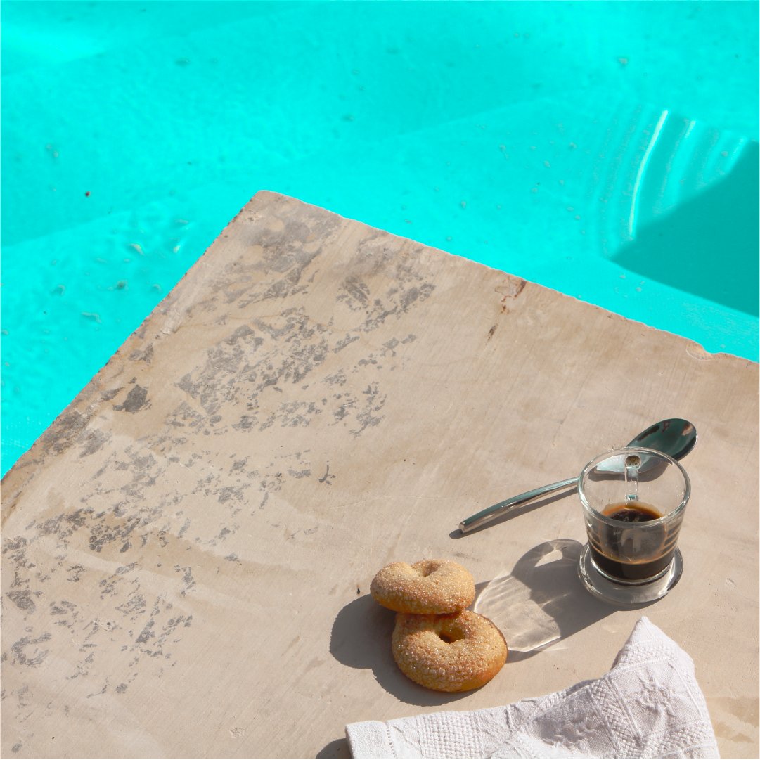Monday checklist: coffee, coffee, coffee, coffee ☕️ 🌊
#mondays #backtotheoffice #pool #summer