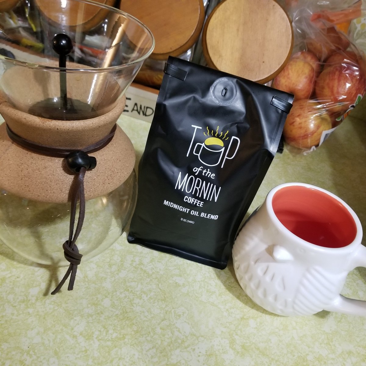 Amedrinix's tweet photo. @Jack_Septic_Eye @TOTMCoffee Just got my shipment of #dirtybeans!!!
GUESS WHAT I'M BREWWING TOMORROW!!
Legit sitting at my desk now just smelling the bag...β https://t.co/LC98o00PZ8