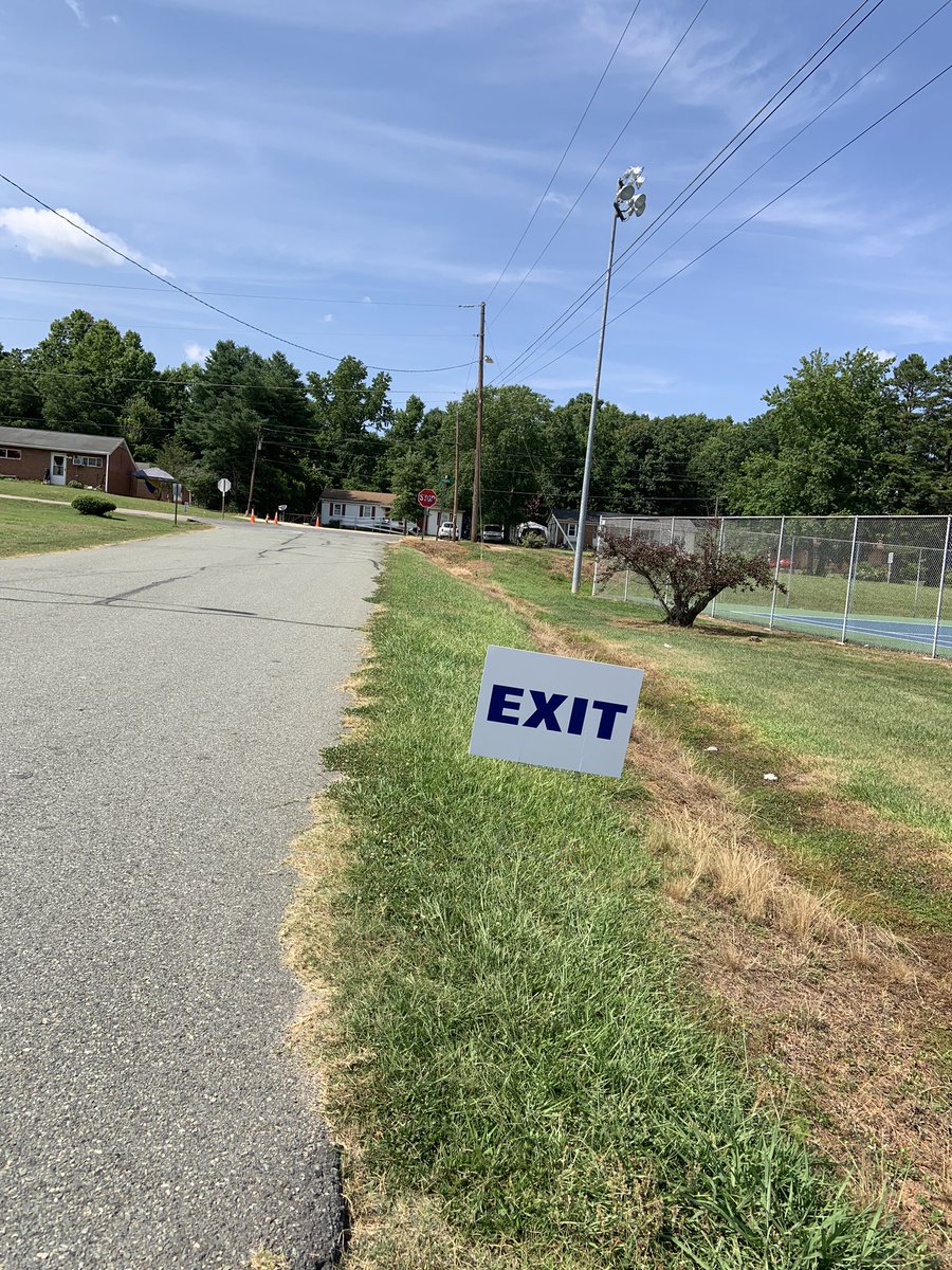 JMHS_Live's tweet photo. Coming to workouts??

Follow the signs!

#JetsUpdate #TheJetsWay https://t.co/Ez6fIe3B1C