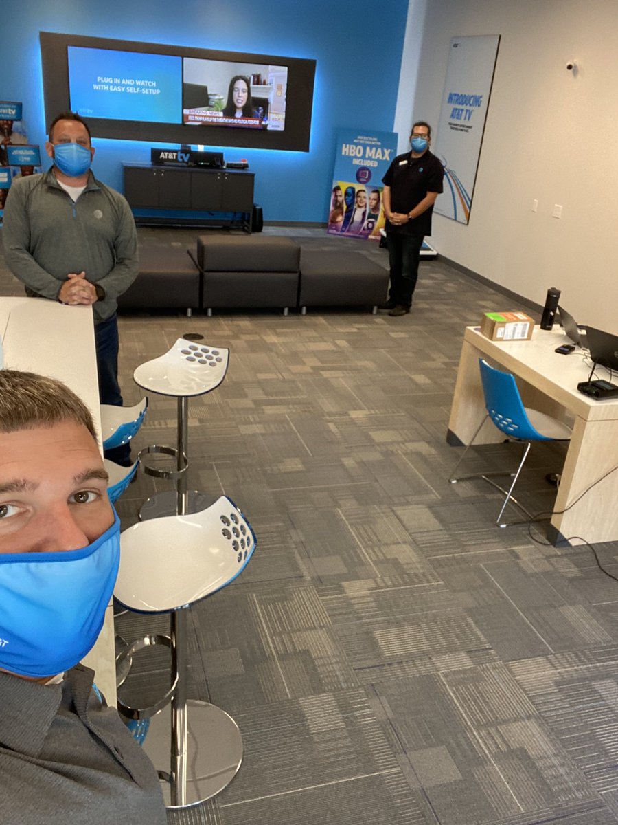 MikeSwenson19's tweet photo. Congratulations to @MobilyLlc, your new @OnalaskaAtt store is beautiful!  If you are in the area stop by and see Nick and the team!
#WeAreGLM @DavidVenRoy1 @TomMonahan10 @GreaterLakesMkt https://t.co/BigHqfxvdg