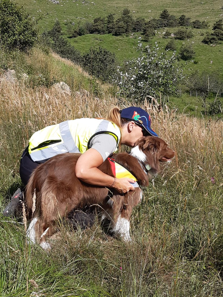 aib_pc's tweet photo. 🐾🐕 Ieri il nostro Nucleo Cinofilo da Soccorso Gruppo Genova è stato impegnato in una giornata di addestramento molto intensa, presso un'area in località Piani di Paglia.
Due le novità della giornata:
- la prima tecnica, con l'utilizzo di un sistema gps sul cane. (1/3) https://t.co/YGdtiJTpy0
