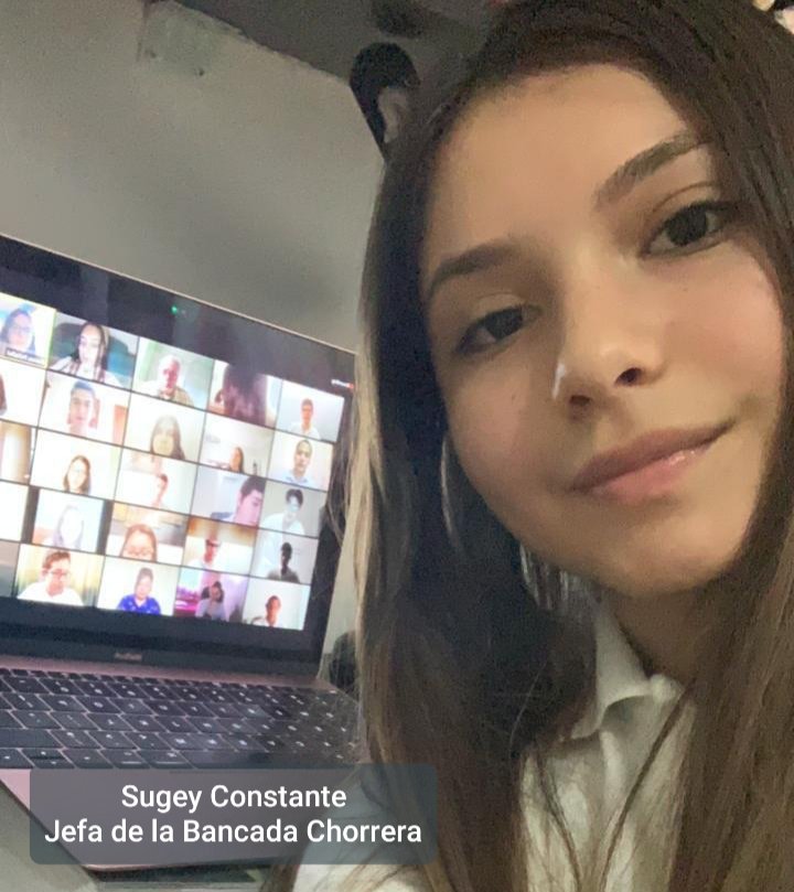 P_CiudadanaAN's tweet photo. Durante la jornada de hoy los asambleístas estudiantiles escogieron a sus jefes de bancada:

Bancada Chorrera: Sugey Constante
Bancada La Tolita: Valentina Contreras
Bancada Milagro - Quevedo: Hillary Pacheco
Bancada Bahía: Bianca Peñafiel
@cesarlitardo
@AsambleaEcuador https://t.co/TAzVUQSFlz