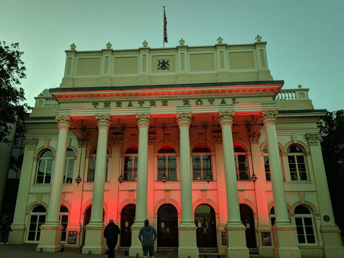 RoyalNottingham's tweet photo. We're proud to be taking part in the #LightItInRed campaign, lighting up the iconic Theatre Royal portico and Royal Concert Hall Terrace to highlight the challenges facing our industry.
https://t.co/bGL5hd85AW https://t.co/KXCQKVLboy