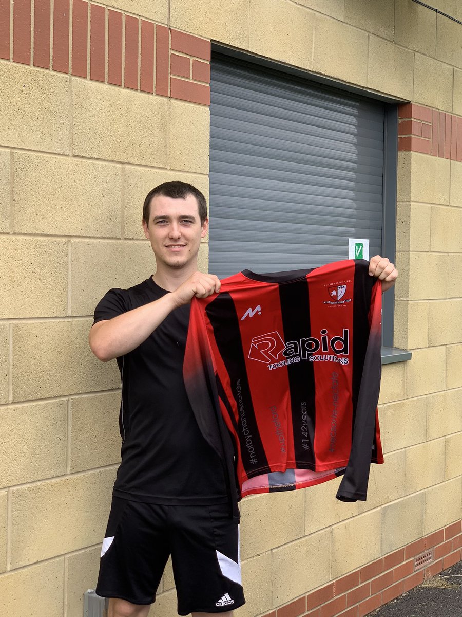 Rutherford1878's tweet photo. Andy Lowes becomes the clubs singing, the young attacking left side player is new to Alliance football but is known well by the clubs management team. All parties will be hoping he adds further competition to a healthy looking squad @beanie19801 #RAFC https://t.co/cdq0OyvHZ6