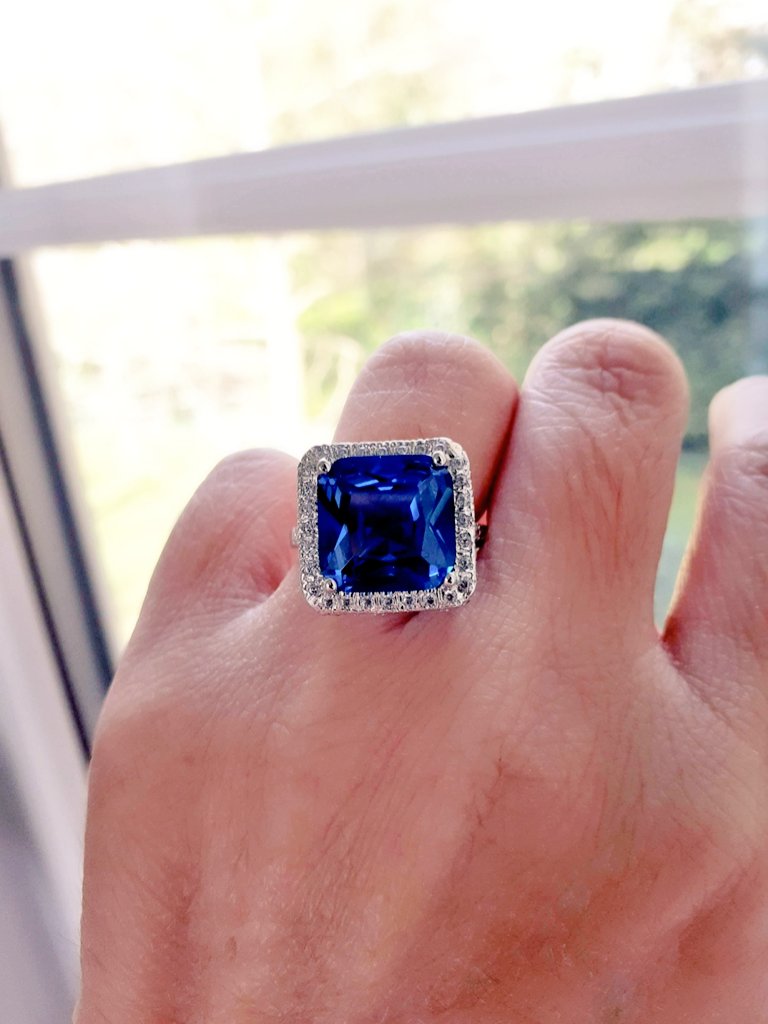 sparklydolls's tweet image. #bluelagoon #ringsilver #haloring 🌟💍🌊🦄💎 SparklyDolls.com 

#bluestonering #bigstonering #onestonering