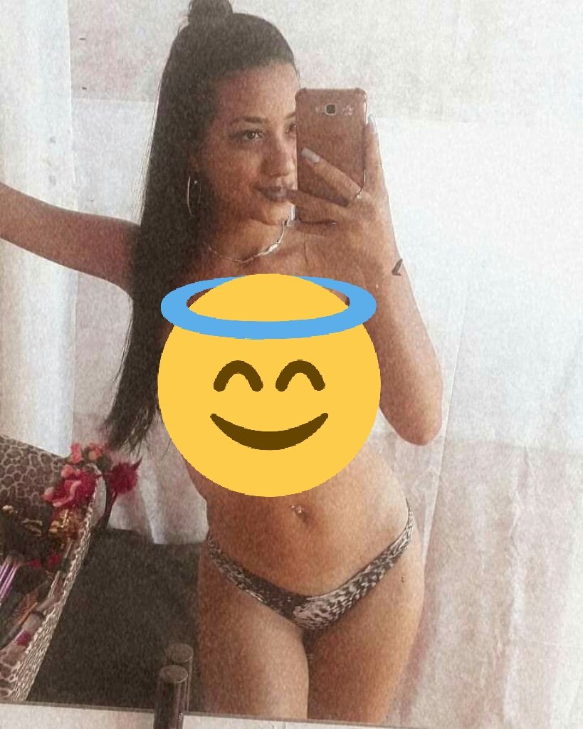 viihpacks's tweet photo. Estou de voltaa amores rs 
Packs Novinhos e agora consegui comprar um celular novo e estou fazendo video chamadas. Chama dm para negociarmos !!!! Corre que to molhadinha 🤗🤗🤗😍

50 RT POSTO A FOTO SEM EMOJI 😋
#PINTOAWARD #PINTOAWARDS #pintosaward #PEITOAWARDS #PINTOAWARDSDIA1 https://t.co/u936MHFwdt