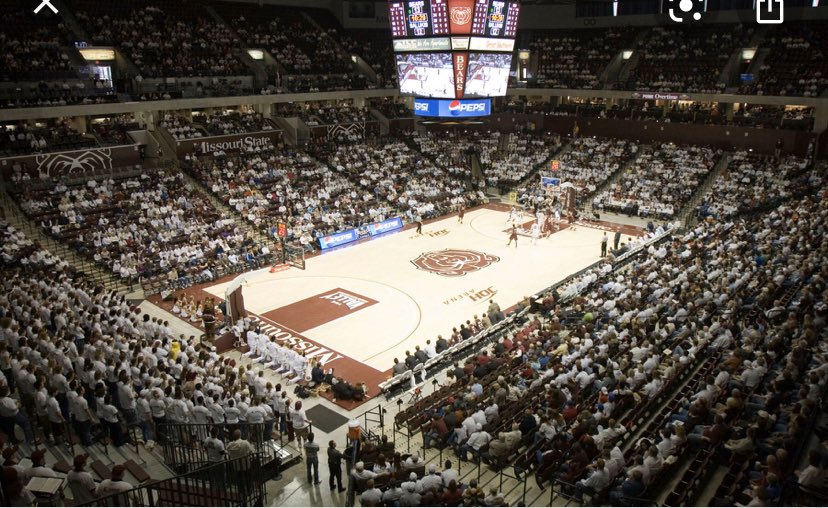 allie__meadows's tweet photo. Blessed to have received my first scholarship offer from Missouri State!! Thank you @MSUCoachMox @cjonesIV @CoachTJankoska @WordlzzBond for believing in me!! Go Lady Bears!!🤍
@LadyMartinBro22 @MartinBroLadies @sabersgbb https://t.co/mT2rXoYwNS