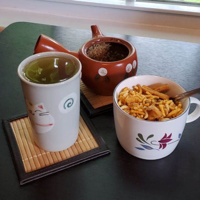 Daily tea timeShincha and buckwheatCombining two parts shincha (green tea) and one part buckwheat (sobacha or memilcha). Buckwheat tea can be drunk on its own for a sort of grain-y taste, and various grains (buckwheat, brown rice, etc) sometimes go well with green tea.