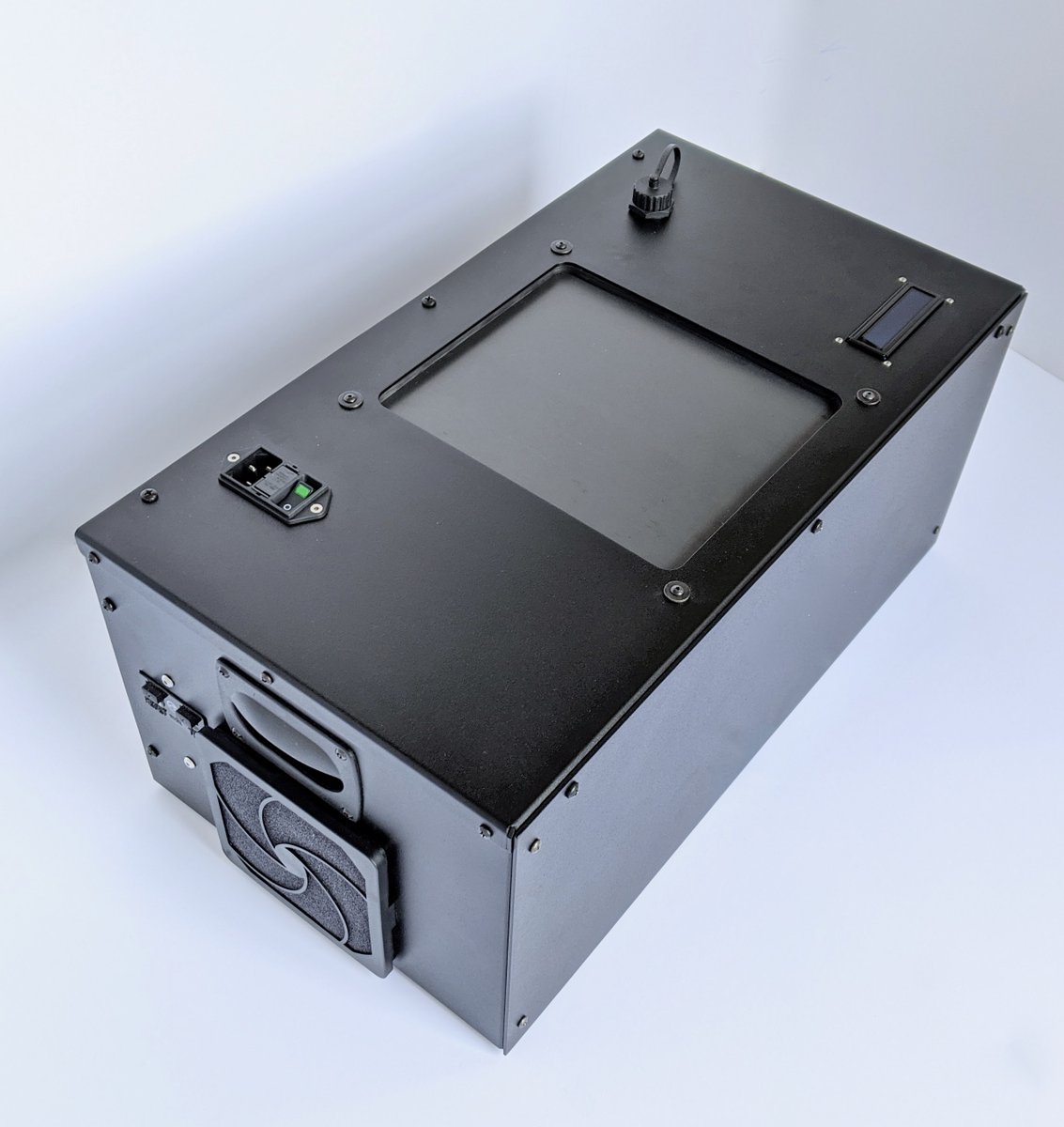 IoTherm's tweet image. Meet the Elara 3.0, a new portable heating and cooling solution! Whatever your product or study system, this setup can heat, cool, ramp, and soak with precision and replicability. Check out our website for more details. #IoTherm #temperaturecontrolsystem