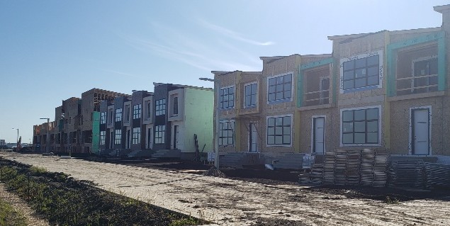 EdmKingsway's tweet photo. #5DaysofPositivity @EdmKingsway 

Great things are happening in @Blatchfordyeg!

Look at investing in this up and coming neighbourhood with one of their prestigious builders. @MuttiHomes @EncoreEdmonton #carbonbusterhomes @OchellerHomes https://t.co/EXSjUHmioJ