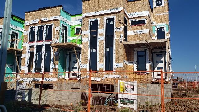 EdmKingsway's tweet photo. #5DaysofPositivity @EdmKingsway 

Great things are happening in @Blatchfordyeg!

Look at investing in this up and coming neighbourhood with one of their prestigious builders. @MuttiHomes @EncoreEdmonton #carbonbusterhomes @OchellerHomes https://t.co/EXSjUHmioJ