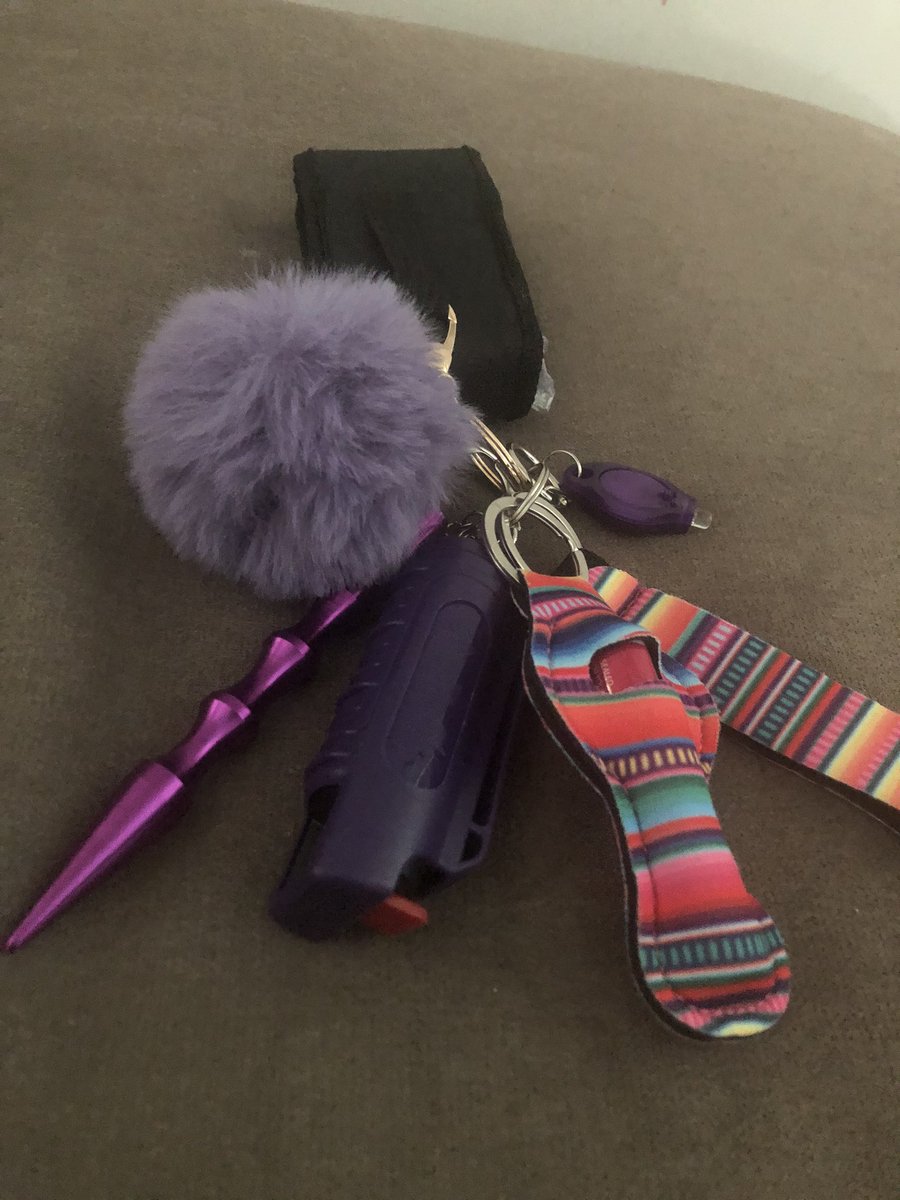 myaaaa620's tweet photo. https://t.co/R4iS2ClZhA
They include: wristlet, chapstick/holder, mace, flashlight, pretty puncture, taser, and fur ball!❤️🦋 #protection #furball #tristate #dmv #philly #worldwide #lashes #beautifulbefore #skincare #lipgloss #veaganproducts #prettypuncture #chapstick #staysafe https://t.co/fhSslMbyDM