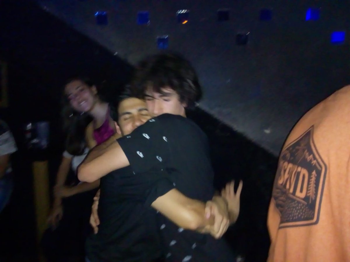 mpaco24's tweet image. @lucca1337 *sticker de abrazo*