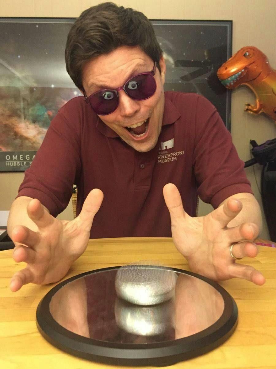 PeoriaMuseum's tweet photo. See science LIVE! Join us at 10 am Thursday, July 9 on Facebook! Watch cool, fun science demos live with museum science educator Nick Rae's Whiz Bang Science LIVE!
#MuseumAtHome #Science #WhizBangScience #VPRM https://t.co/lZe2LKKHDC