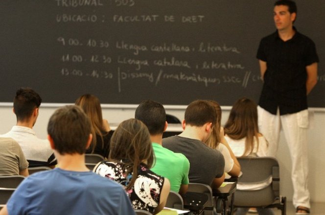 jncvilanova's tweet photo. 📚 Demà s'inicien les #PAU2020 en el nostre país. Des de la JNC volem desitjar sort i encerts a tots els estudiants, en especial als de Vilanova i la Geltrú i el Garraf.

#Selectivitat @JNCatalunya https://t.co/SRgkJ6vdfI