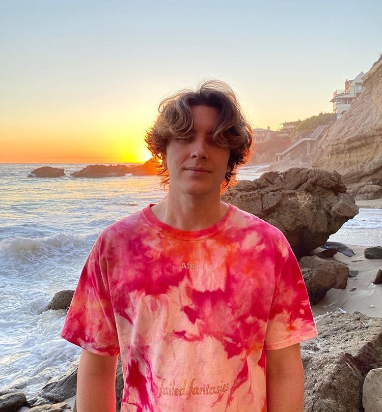 Cody Fern vía instagram.