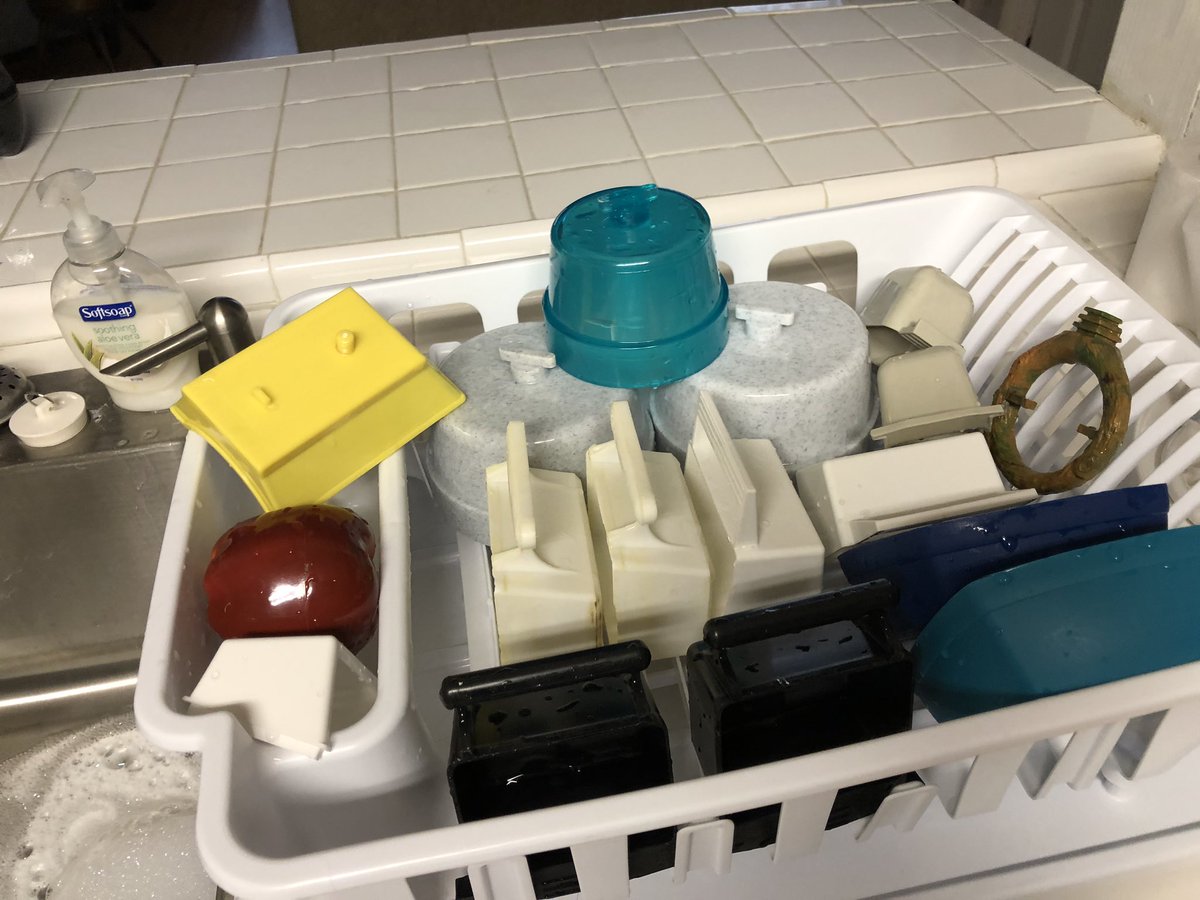 QueenPeachry's tweet photo. We like our rooms and bowls clean just as much as you do❤️ You wouldn’t like to eat or drink out of dirty dishes, neither do we💖 https://t.co/GEXqPl876L