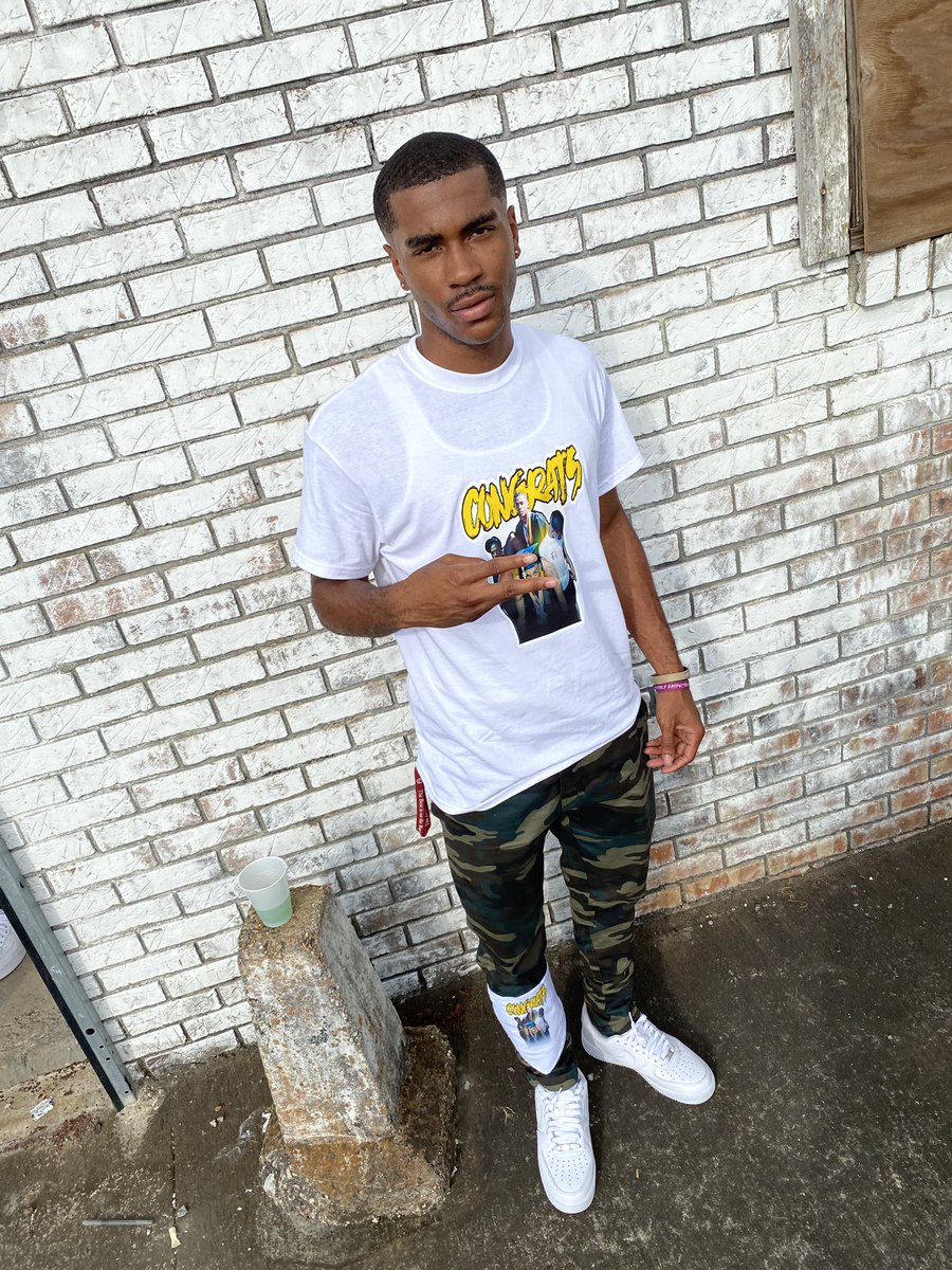 cosavvv's tweet photo. #whoswhoofGSU
✔️Corey
✔️Reserve, Louisiana 
✔️#Gramfam24
✔️Engineering Technology 
✔️I hoop and run track but cool asf hmu https://t.co/RzEDlh3jQl