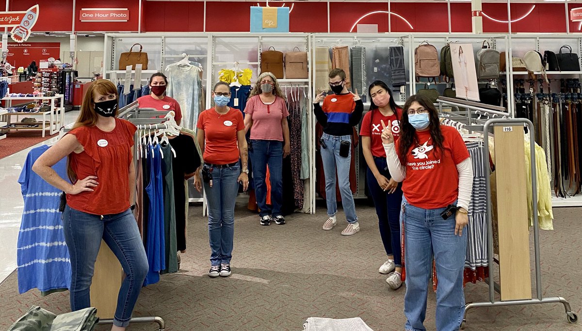 StyleWarden1's tweet photo. Style Training Huddle to keep us all building the basket and Guest Obbsessed at T2021 @T2021AC  @KelseaFa @britestey  @4everettMark https://t.co/N9EYViIZoW
