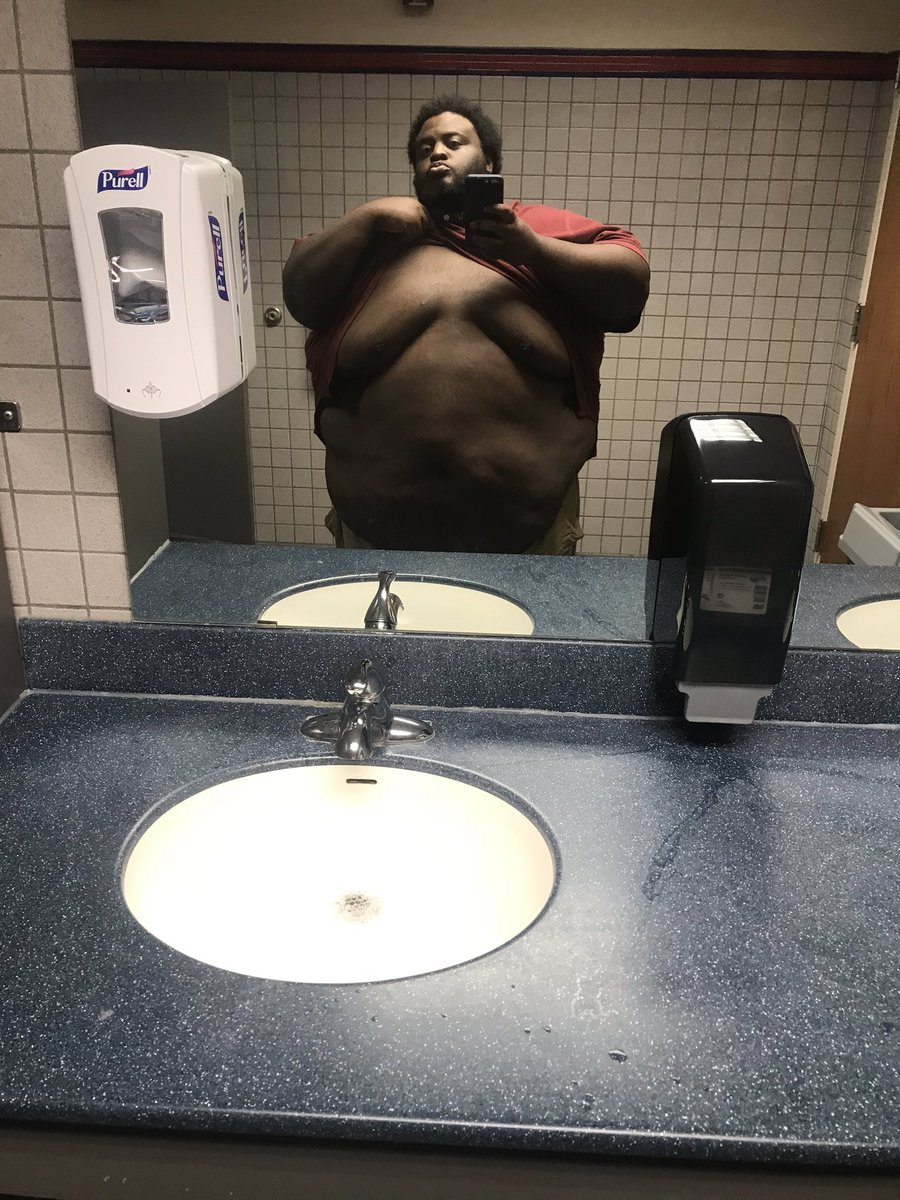 Large666Marge's tweet photo. MONDAY! FOR WHAT! #ssbhm #superchub #gaychub #singlechub #belly #bigbelly #tittys #retweet https://t.co/HOP04fYfZR