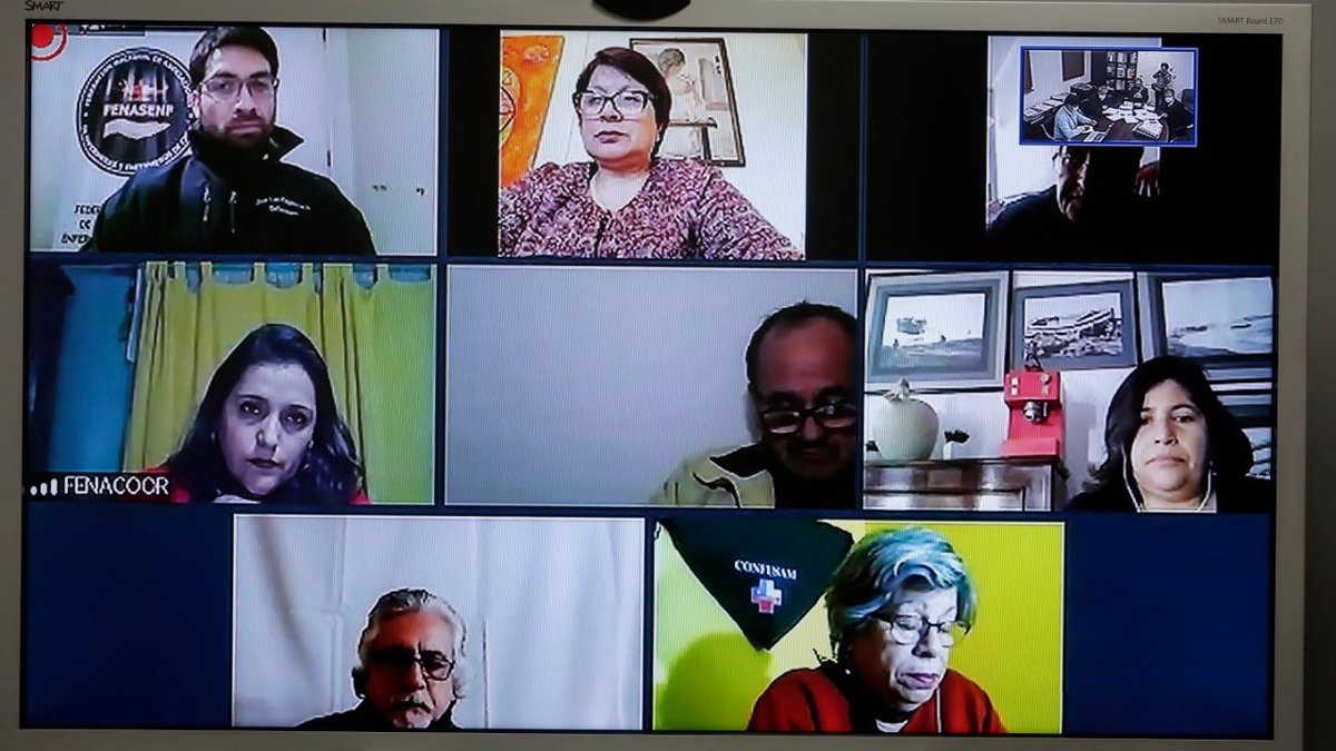 ministeriosalud's tweet photo. AHORA: Subsecretario de Redes Asistenciales @arturozunigaj se reúne, vía teleconferencia con los gremios de la salud, como parte del #PlanCoronavirus. https://t.co/UqKl1VNkwK