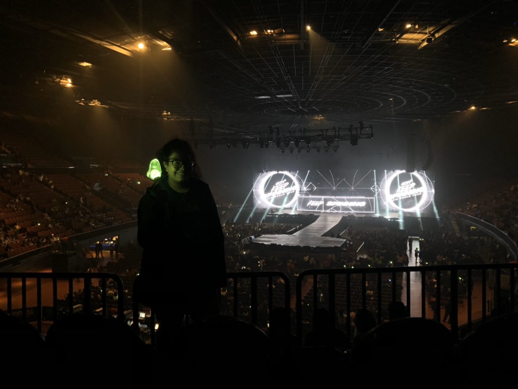 Analuisa ☾❄️ tweet media