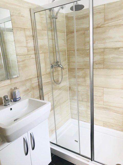 NowPropertyMgnt's tweet photo. RETWEET! OUR NEXT TENANT COULD BE ON YOUR TL!
Newly Refurbished 3 Bedroom Homeshare Available in the heart of Coventry, UK Professionals Wanted - Fornightly Cleaner &amp; Gardner inc in Bills!!🔑🎉 DM Now to Enquire! https://t.co/xCjoAQJ115